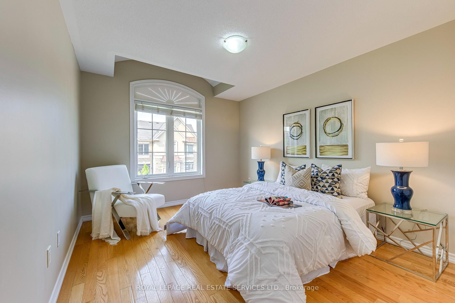 2435 Greenwich Drive #12