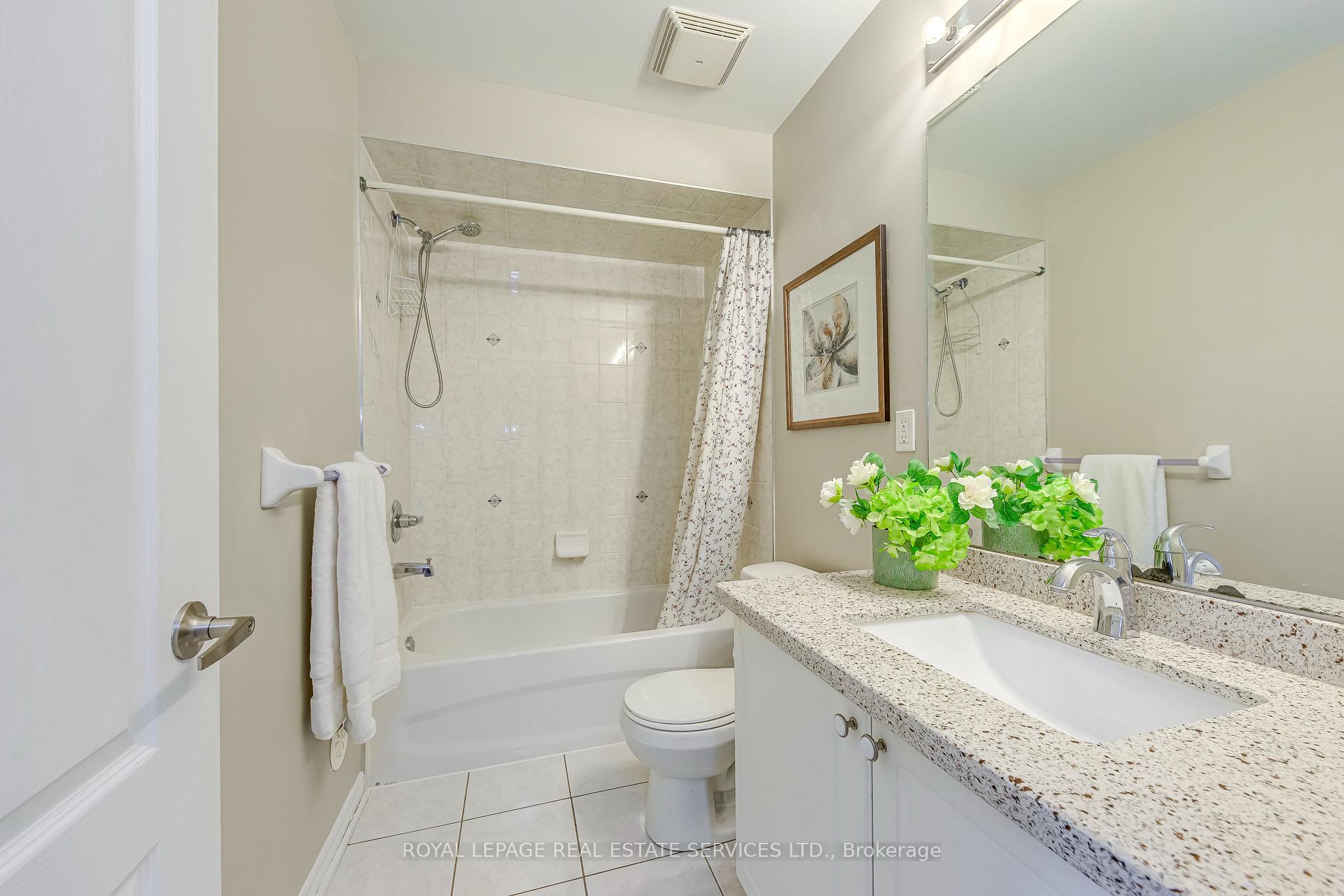 2435 Greenwich Drive #12
