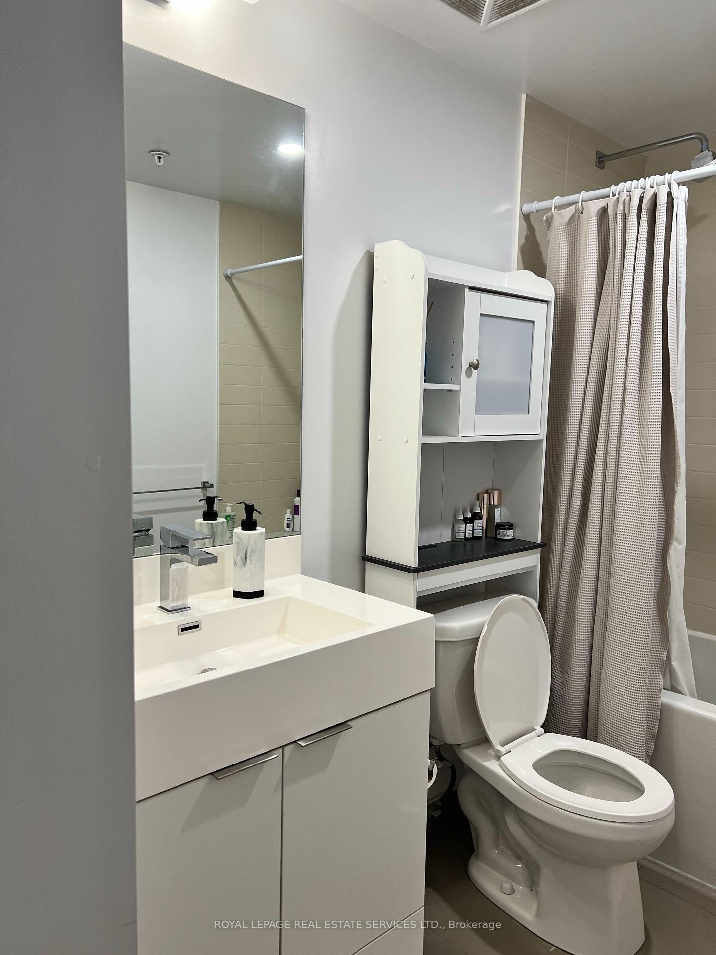 20 Thomas Riley Road 401