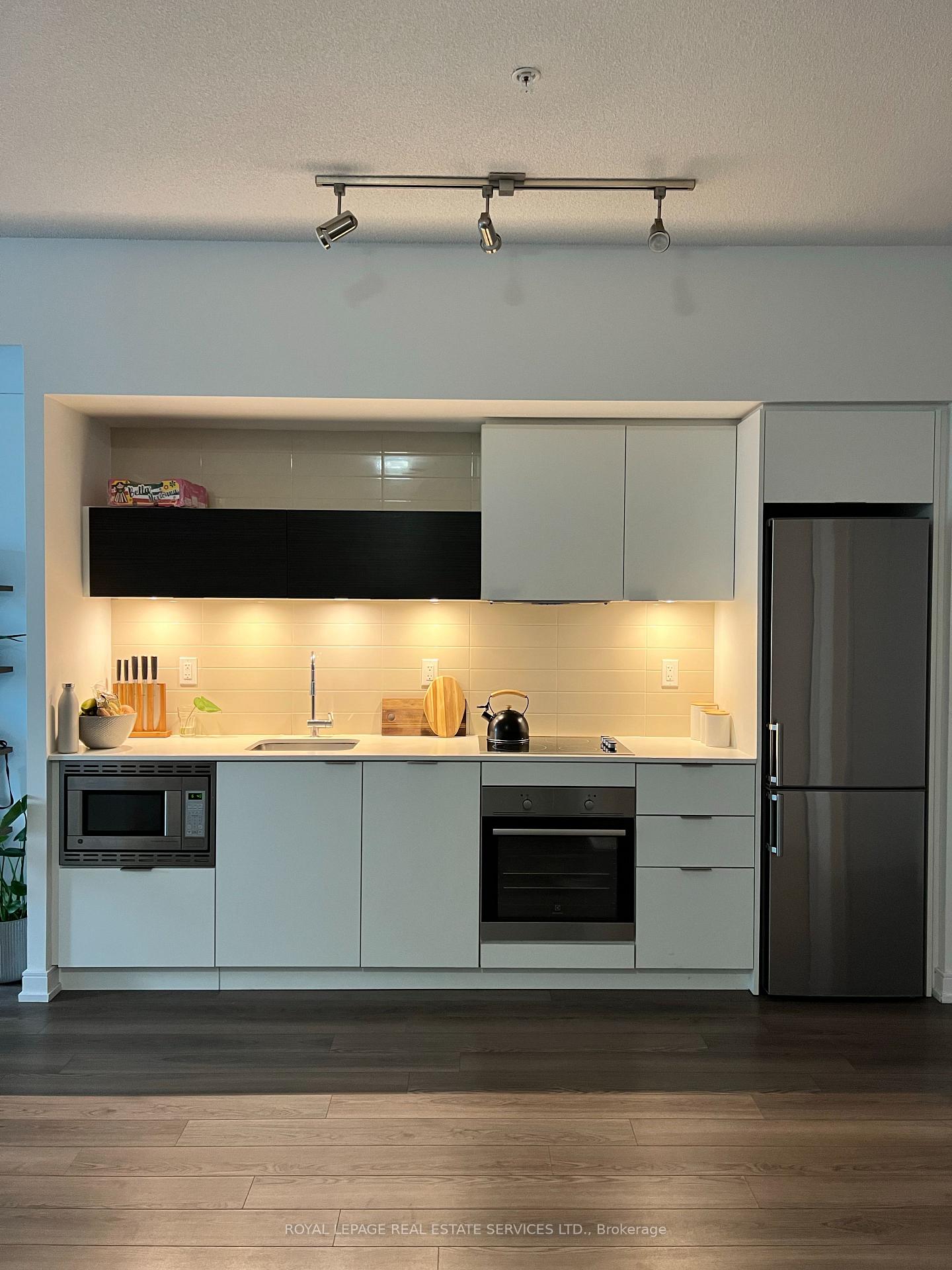 20 Thomas Riley Road 401