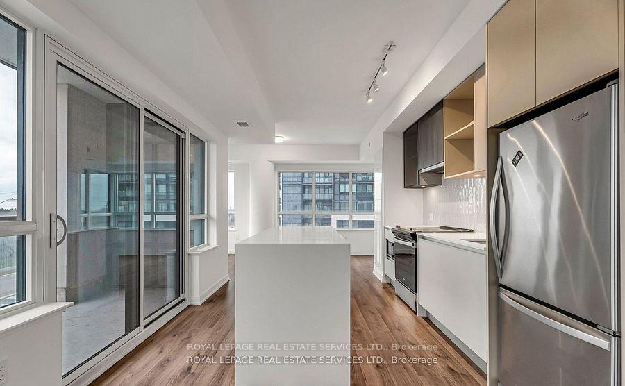 395 Dundas Street W 317