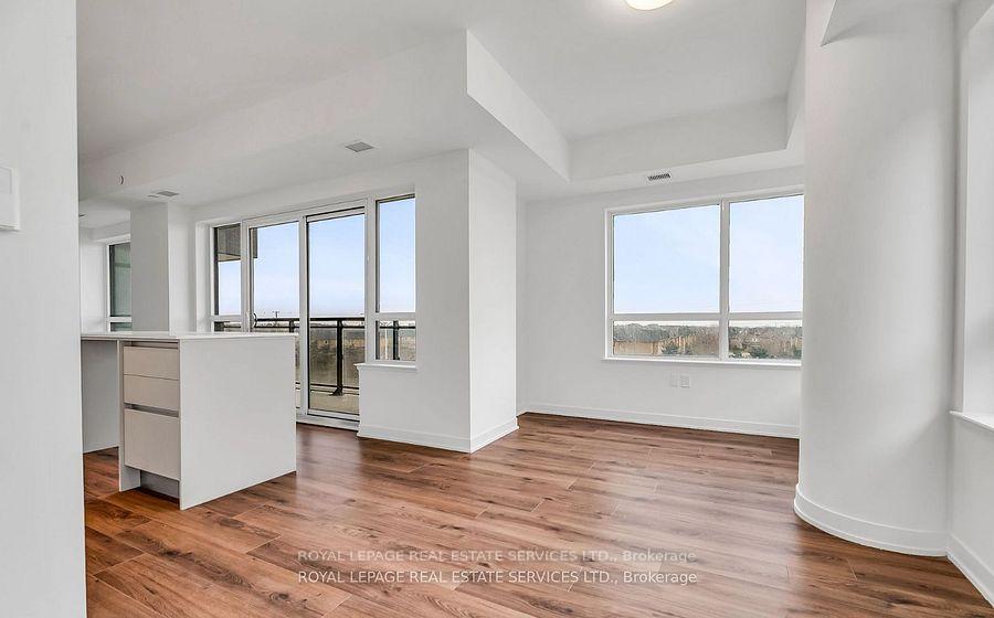 395 Dundas Street W 317