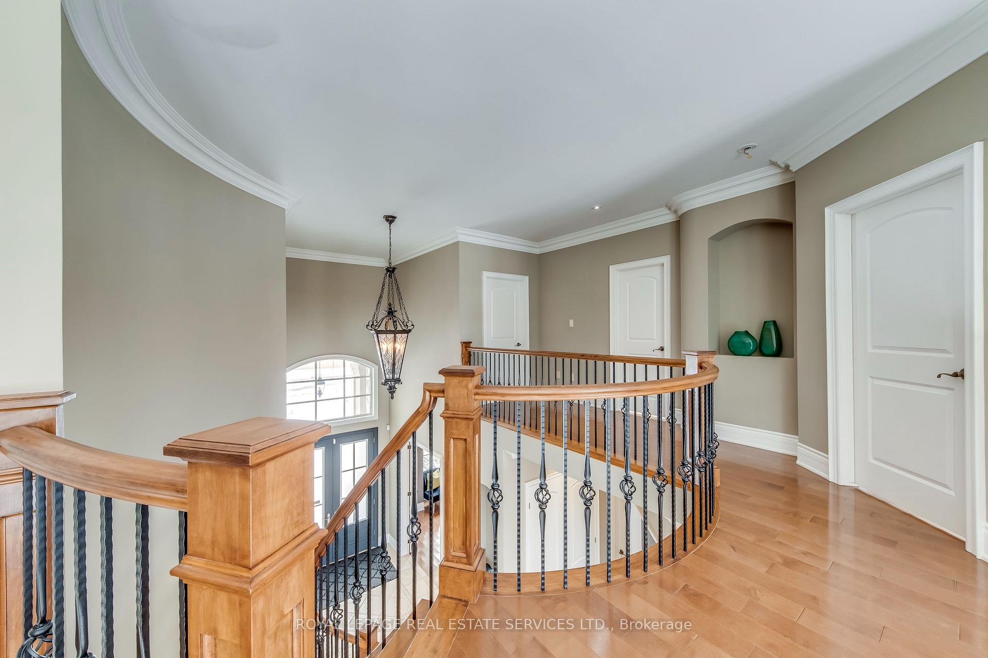 3341 Lakeshore Road