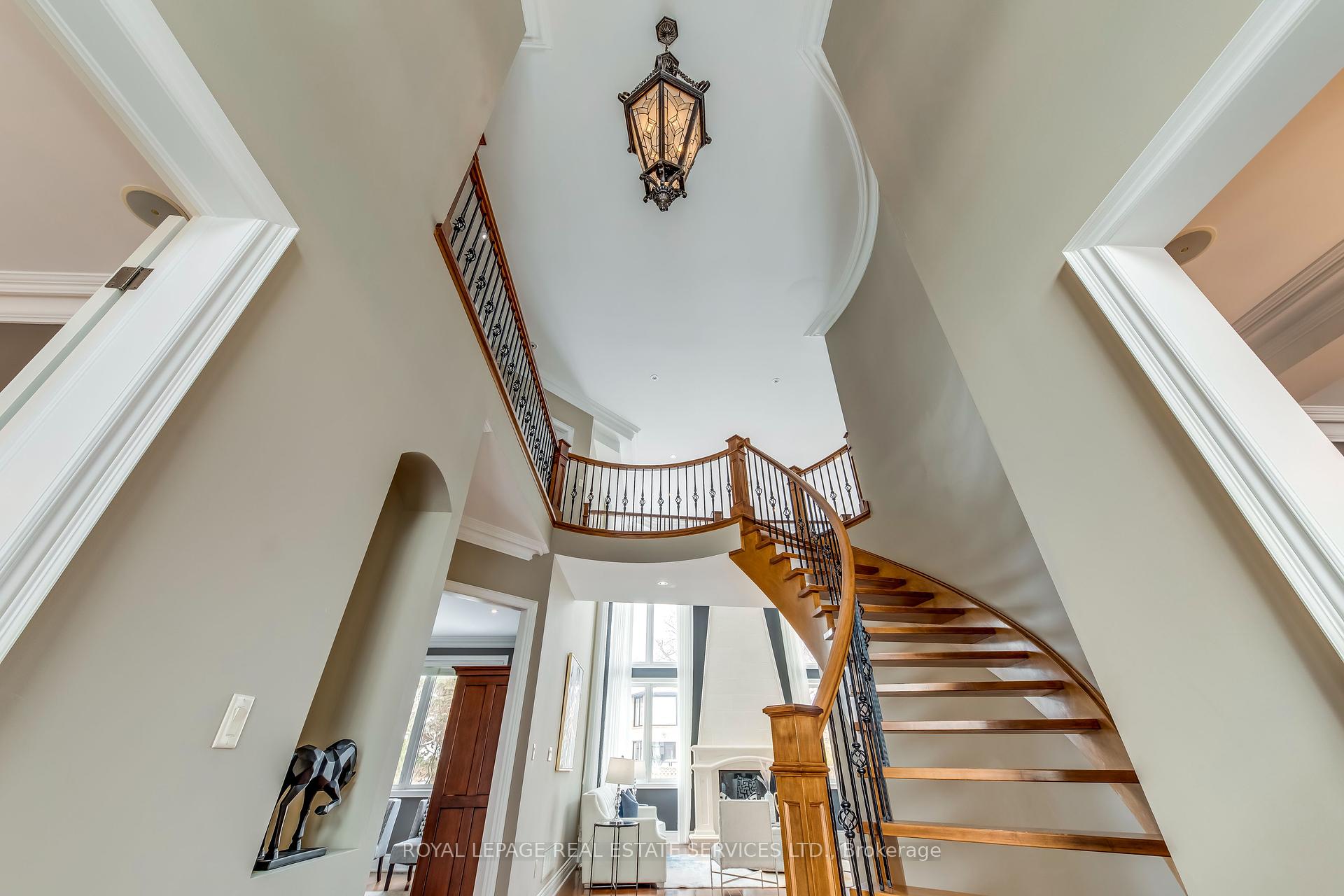 3341 Lakeshore Road
