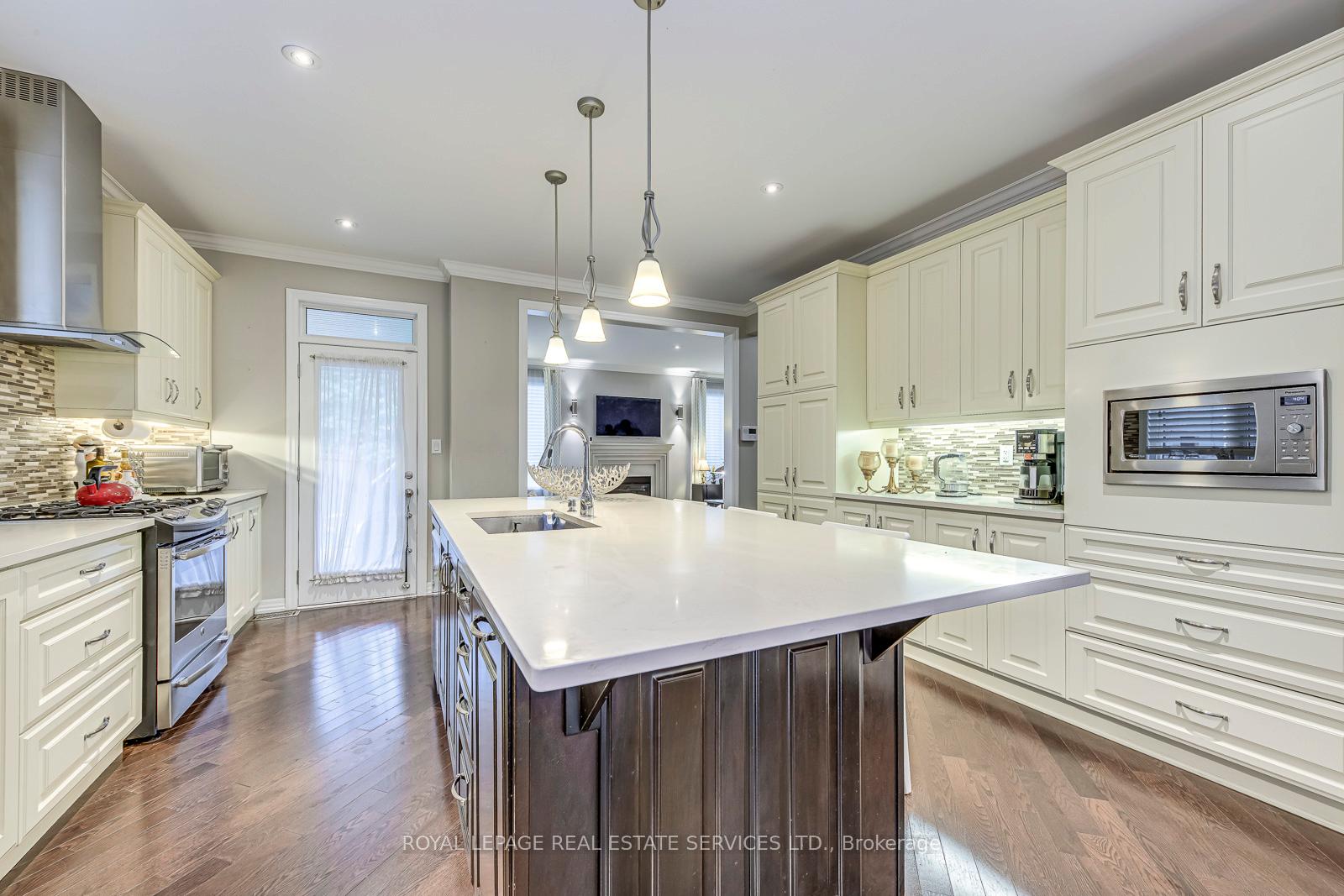 3180 Preserve Drive