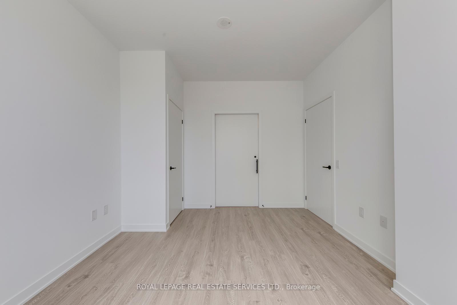 2495 Eglinton Avenue W 314