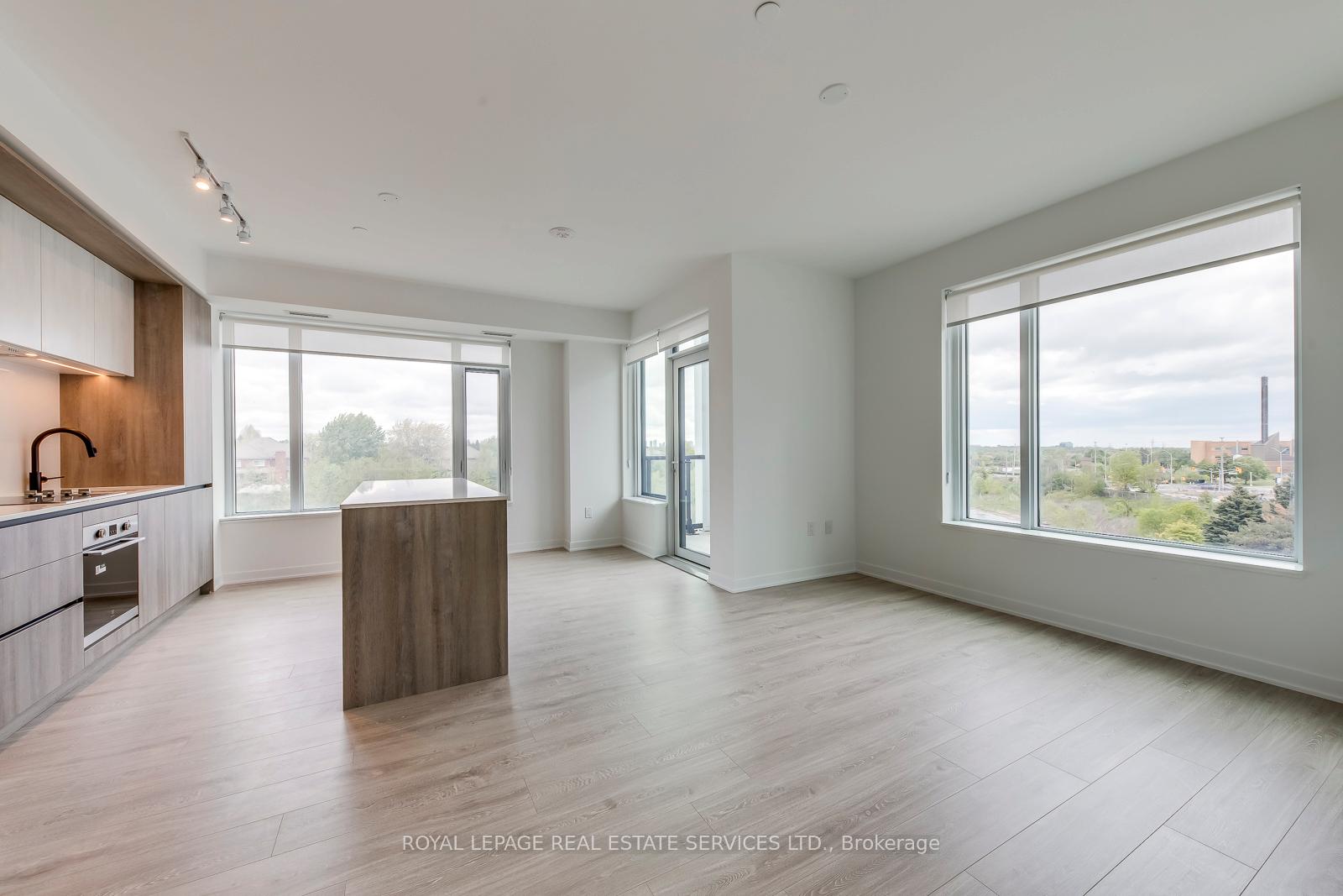 2495 Eglinton Avenue W 314