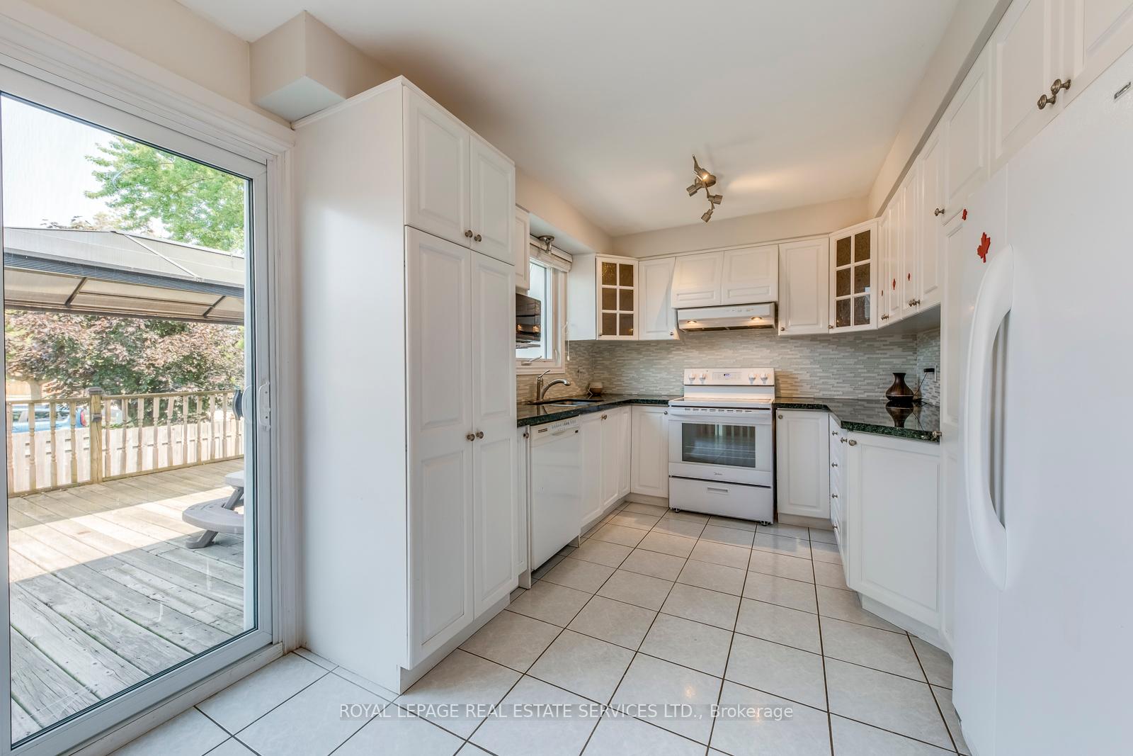 317 Ulric Crescent