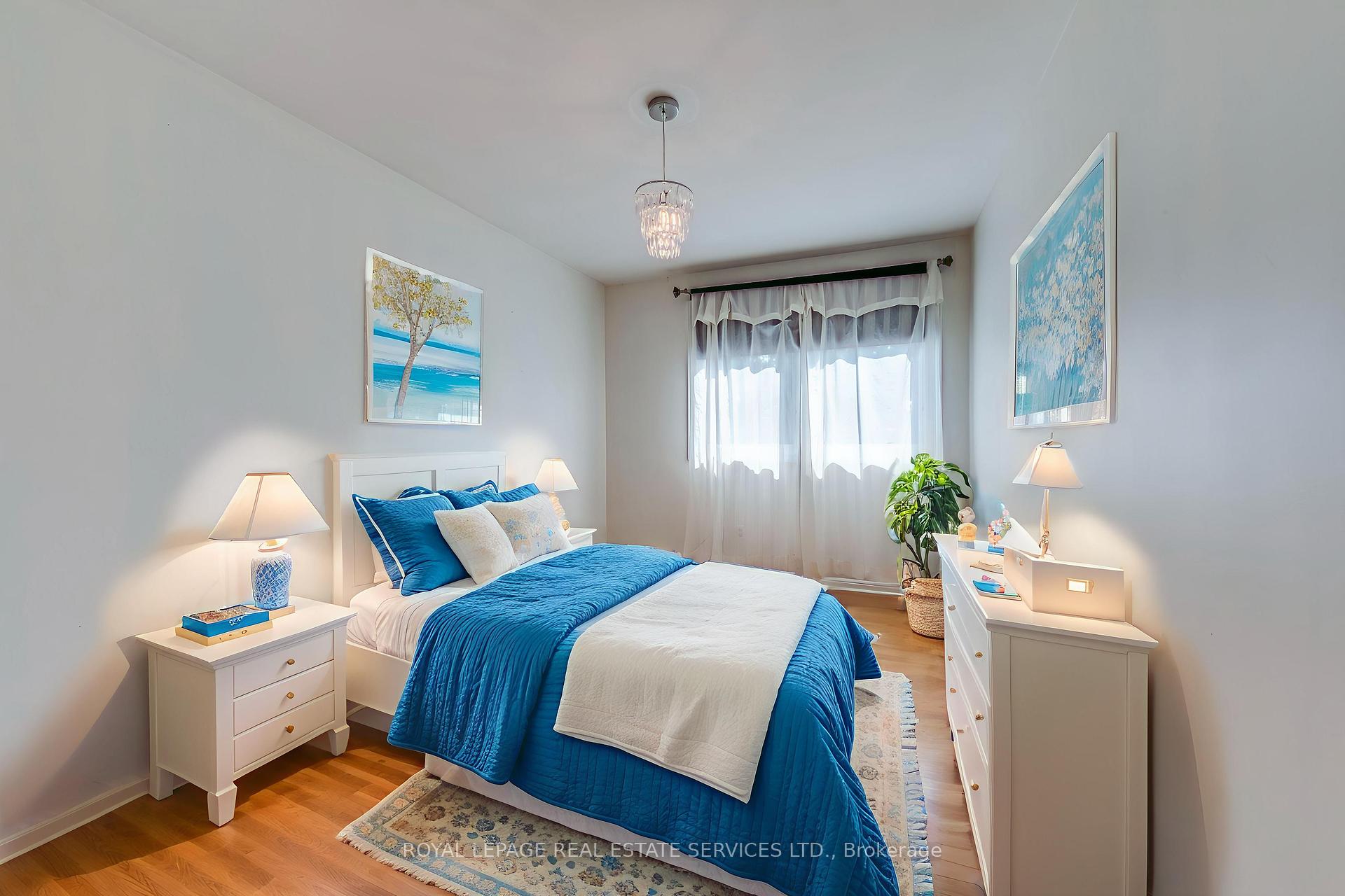 317 Ulric Crescent