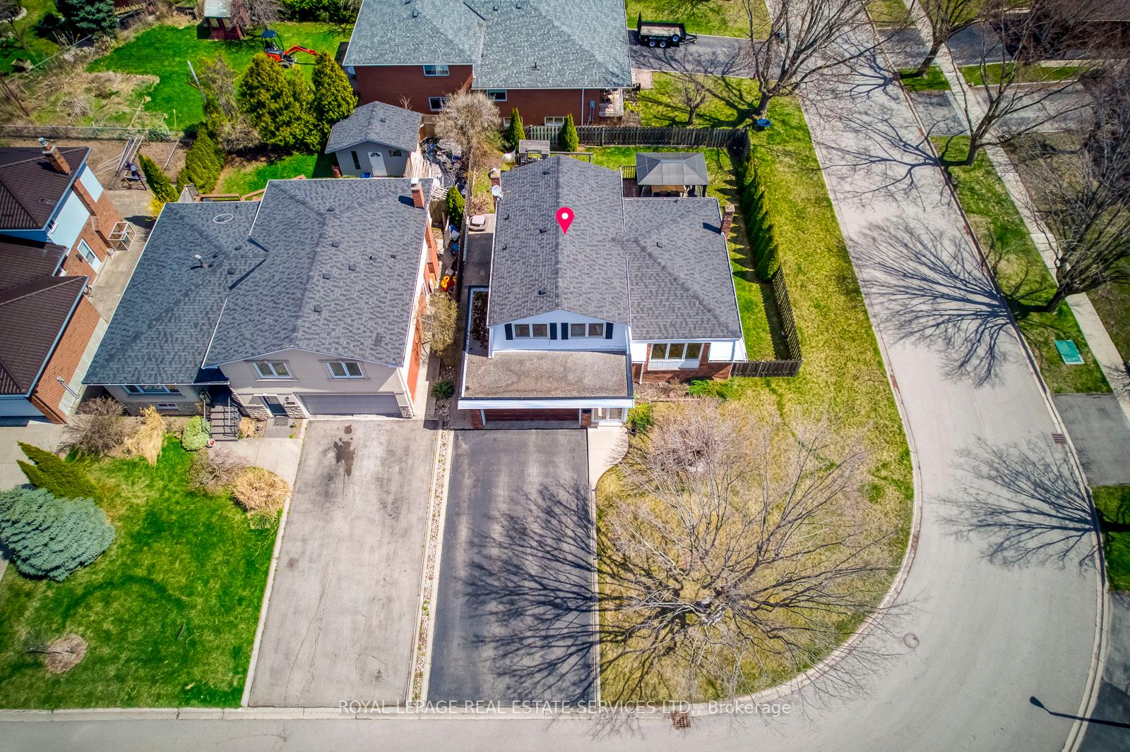 317 Ulric Crescent