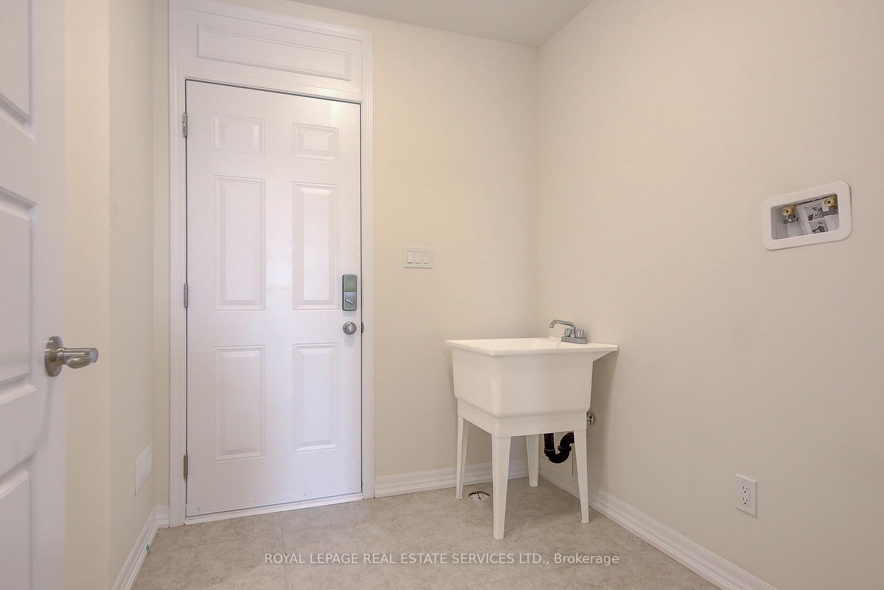 3256 Charles Fay Passage 8