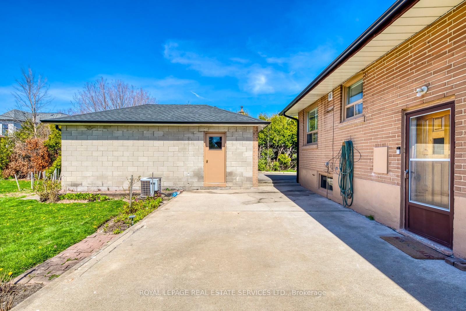 383 Wentworth Street BSMT