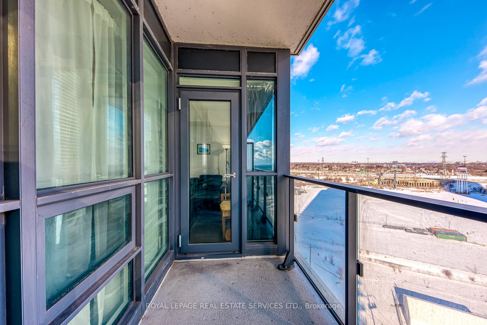 2200 Lakeshore Boulevard W 1908