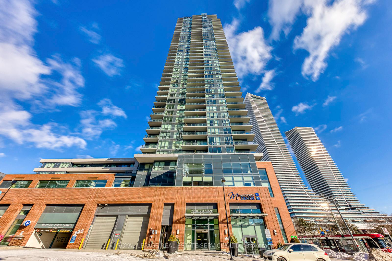 2200 Lakeshore Boulevard W 1908