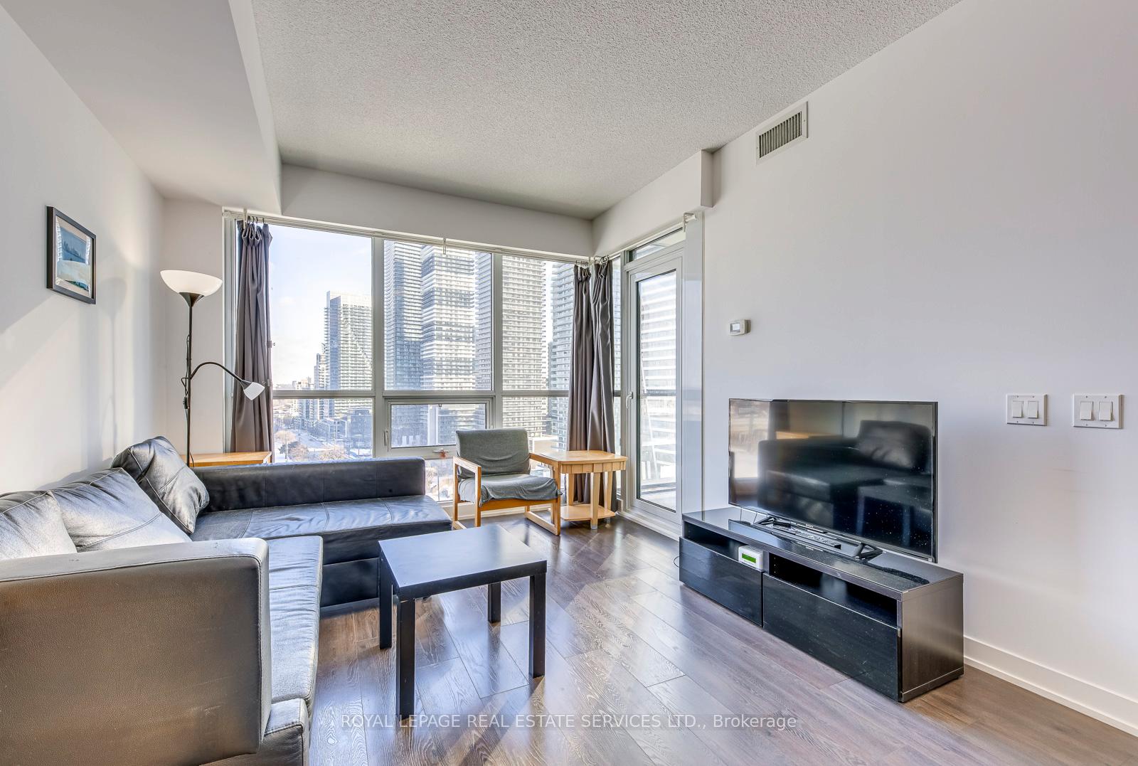 2200 Lakeshore Boulevard W 1908