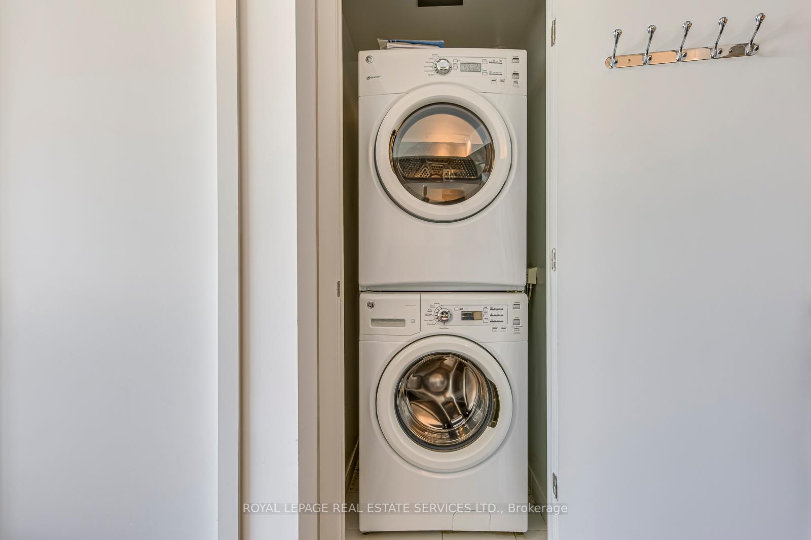 2200 Lakeshore Boulevard W 1908