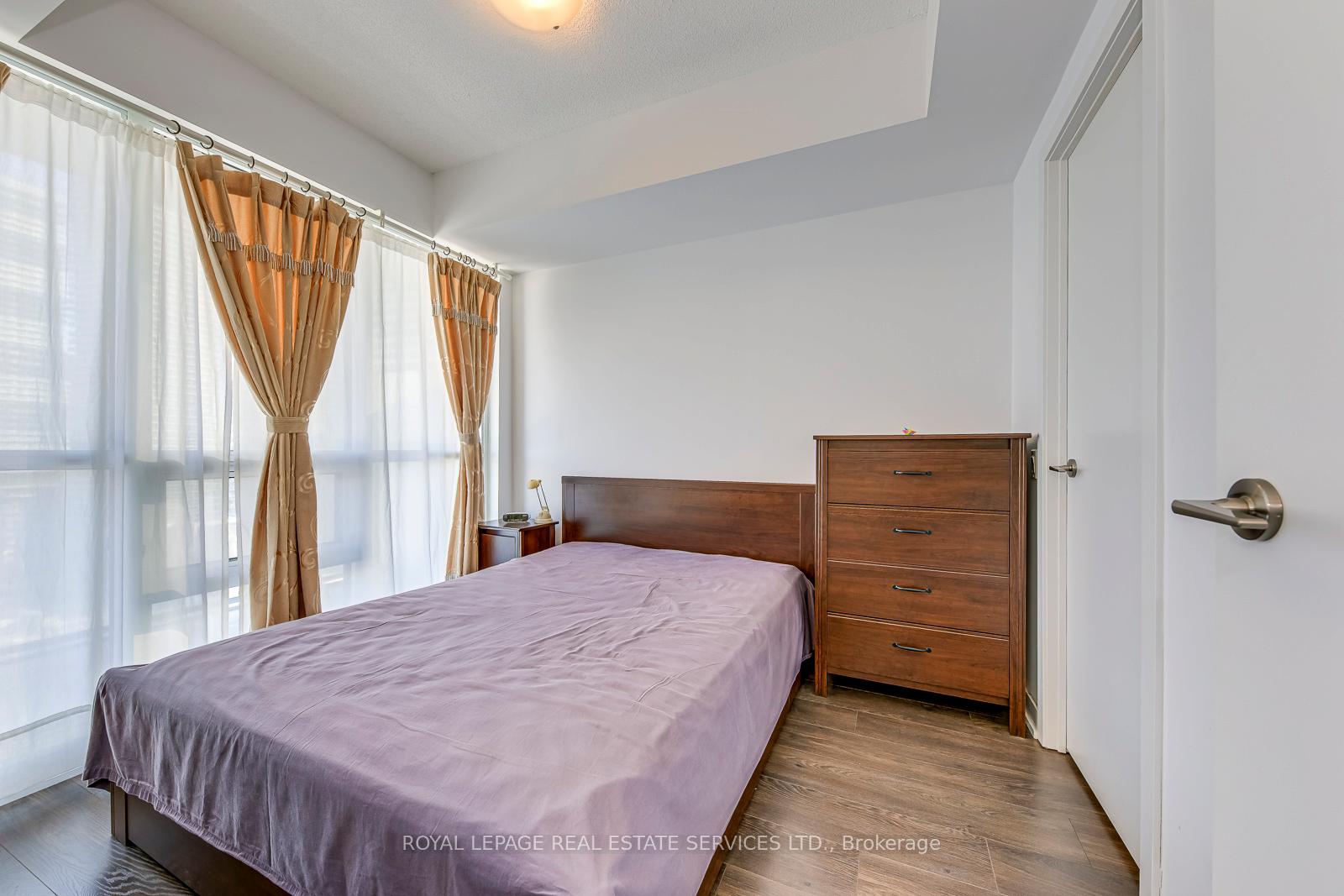 2200 Lakeshore Boulevard W 1908