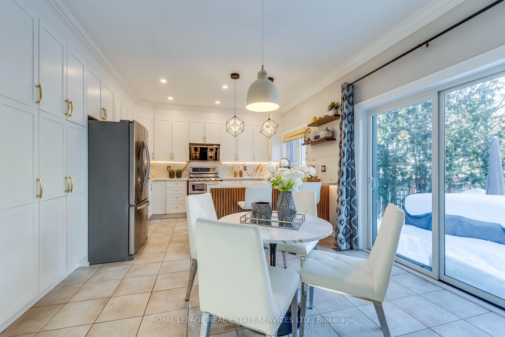 1109 Kestell Boulevard