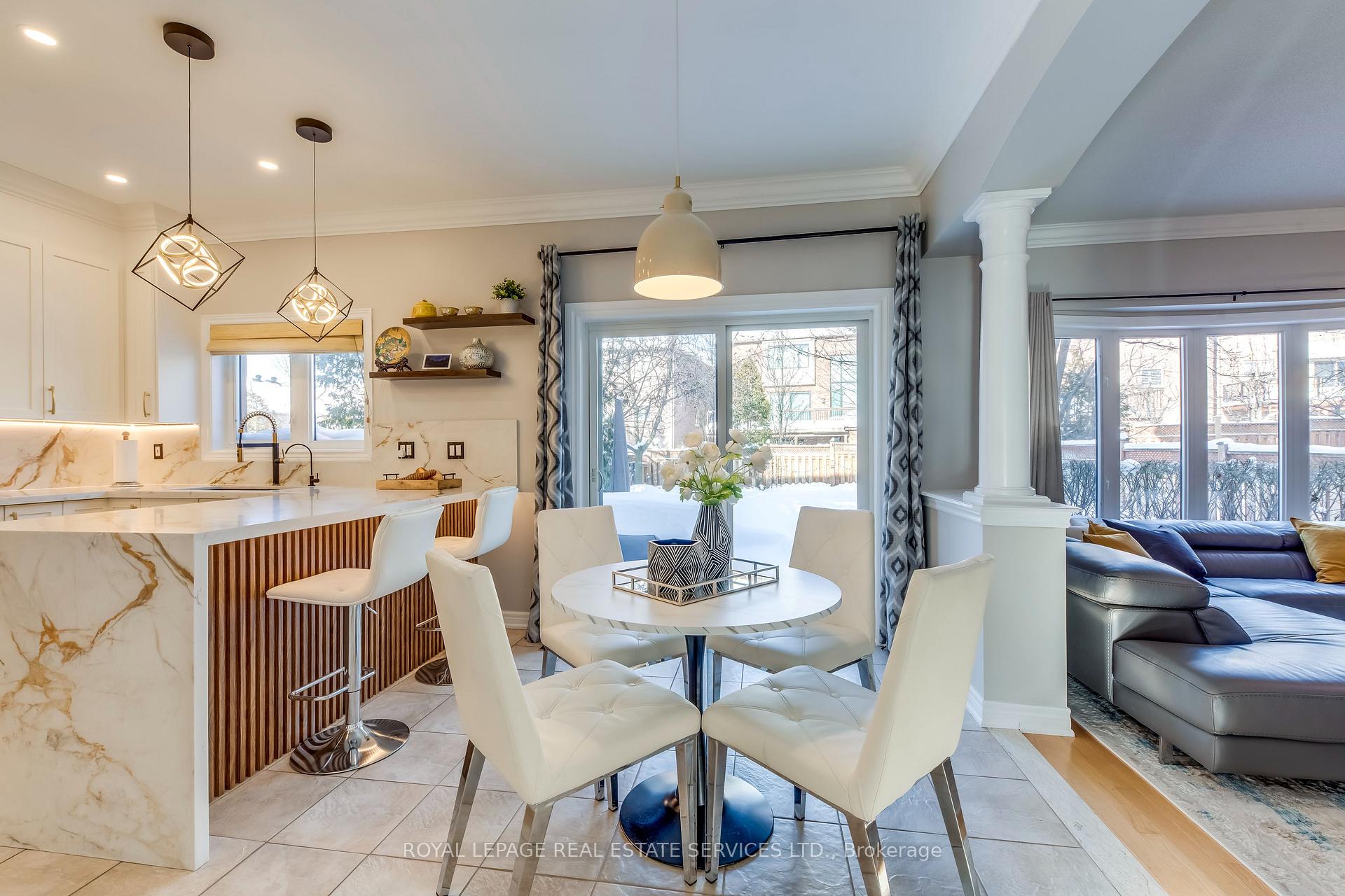 1109 Kestell Boulevard