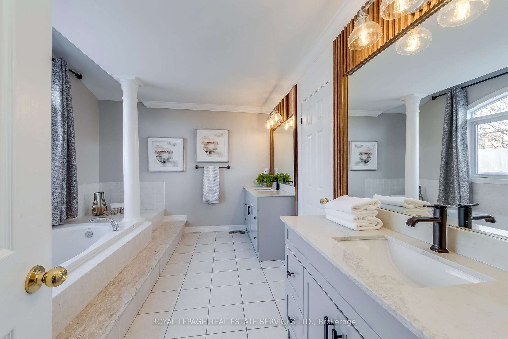 1109 Kestell Boulevard