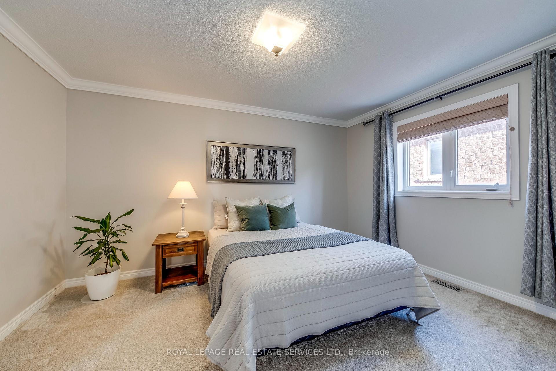 1109 Kestell Boulevard