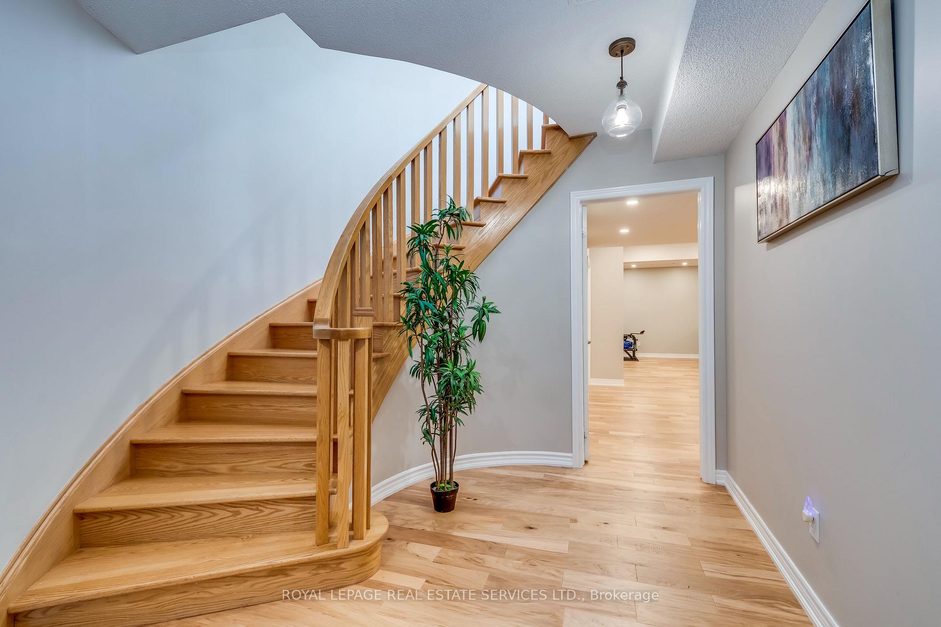 1109 Kestell Boulevard