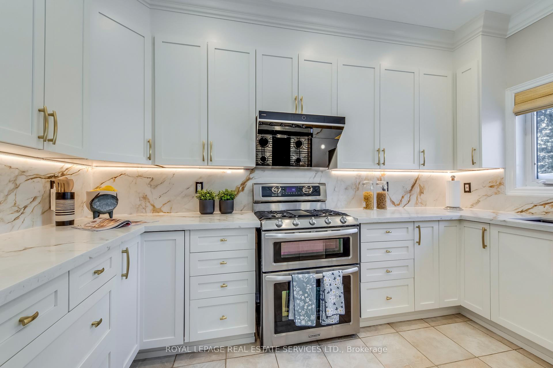 1109 Kestell Boulevard