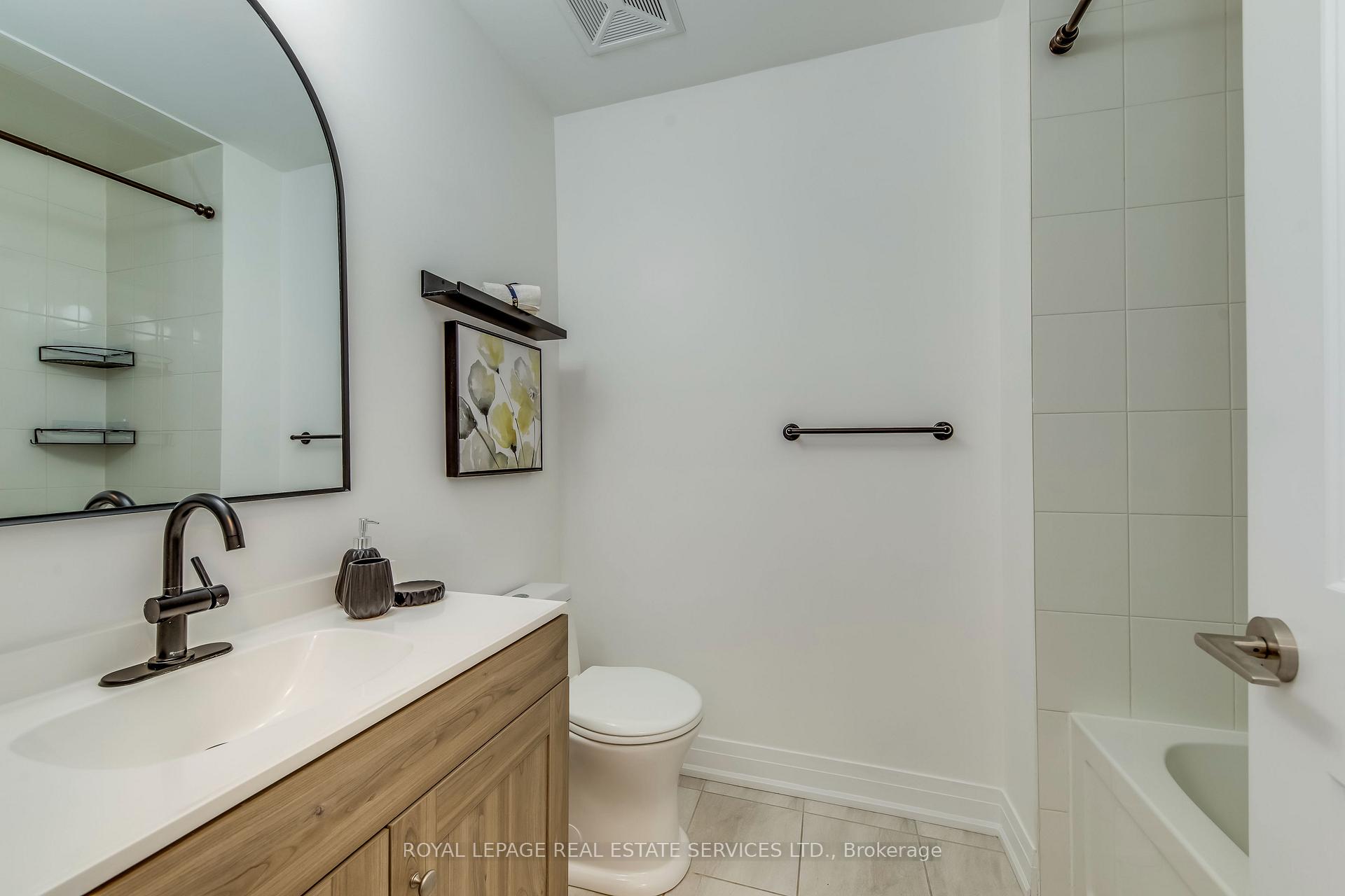 2388 Khalsa Gate 307