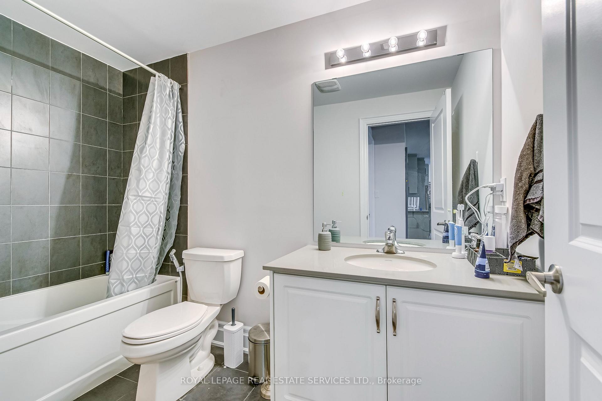 1367 Pelican Passage, Oakville
