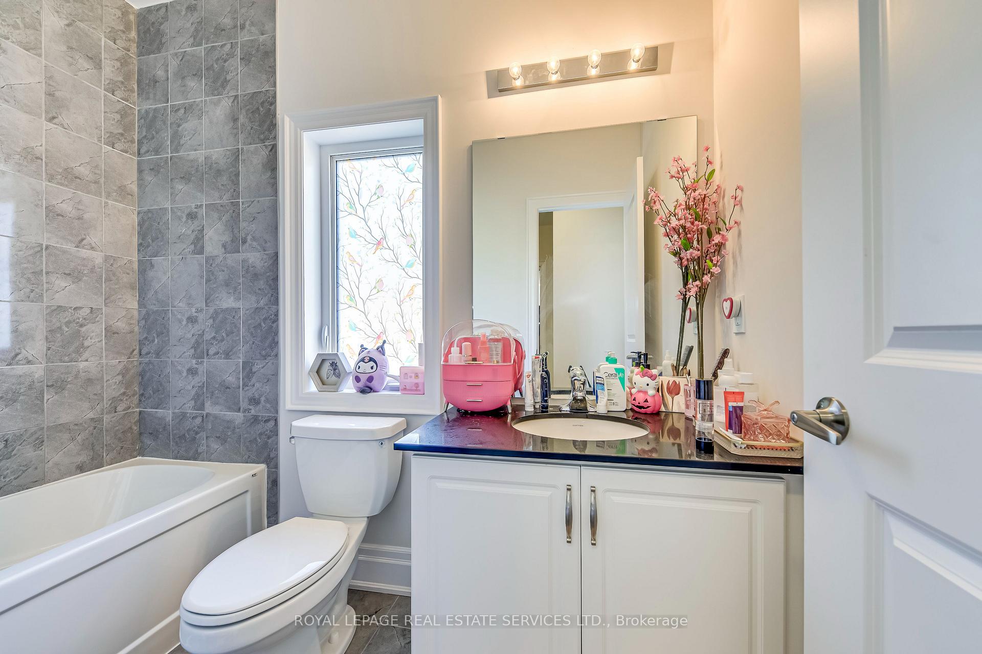 1367 Pelican Passage, Oakville