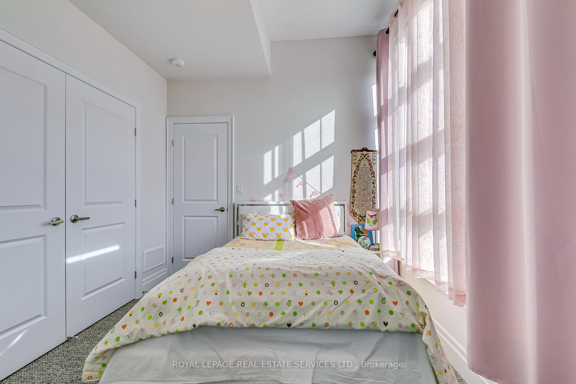 1367 Pelican Passage, Oakville