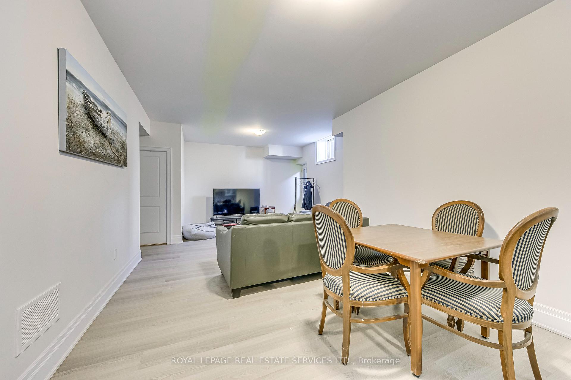 1367 Pelican Passage, Oakville