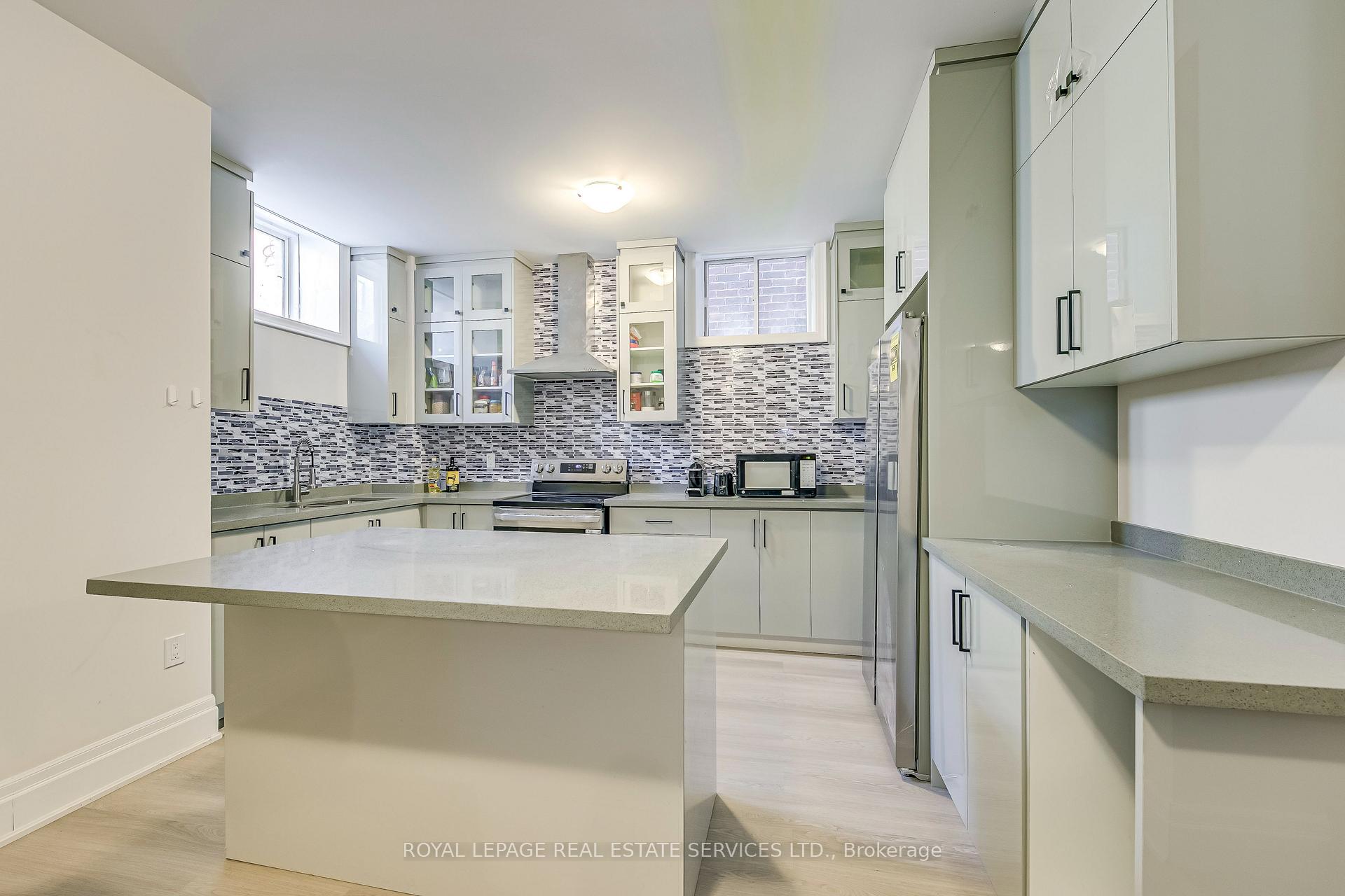 1367 Pelican Passage, Oakville