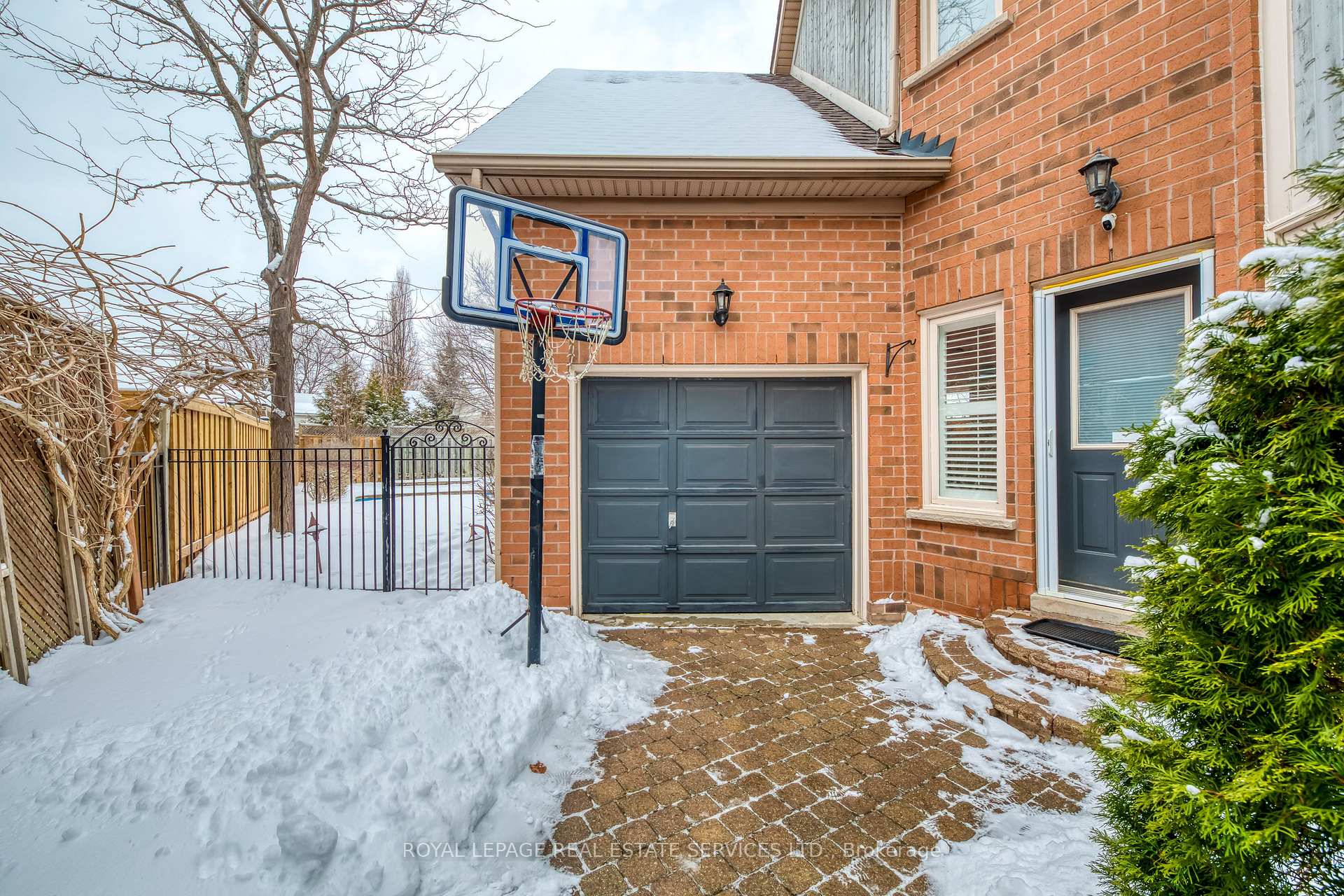 223 Lexington Road, Oakville