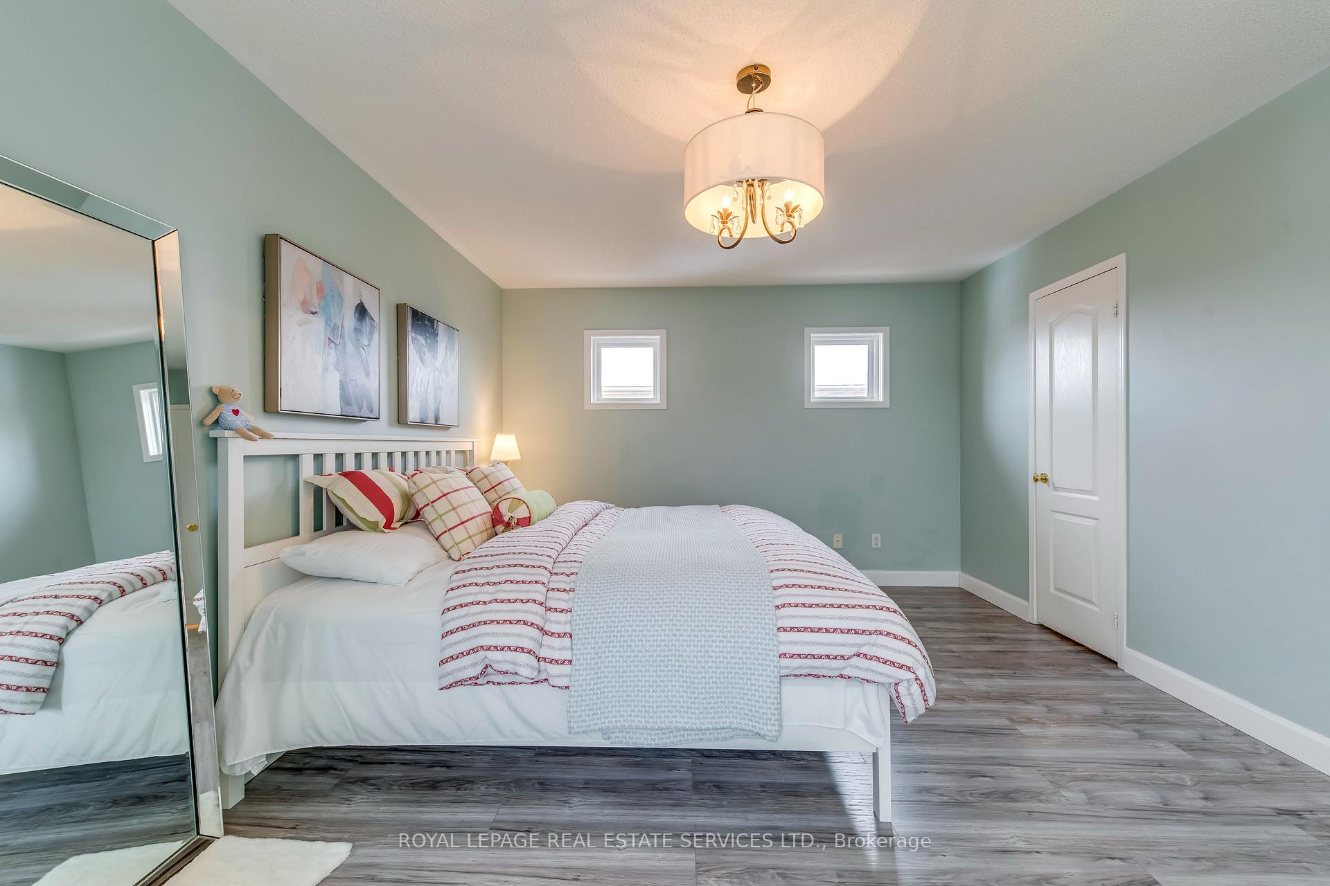 223 Lexington Road, Oakville