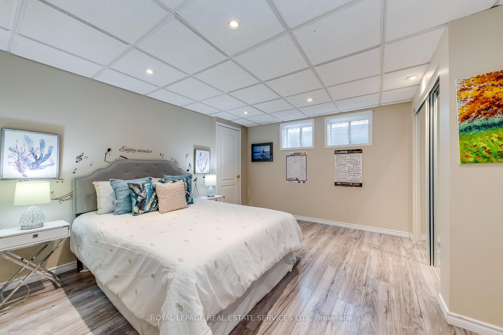 223 Lexington Road, Oakville