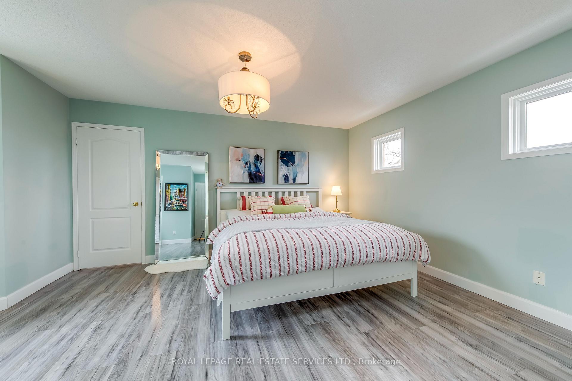 223 Lexington Road, Oakville