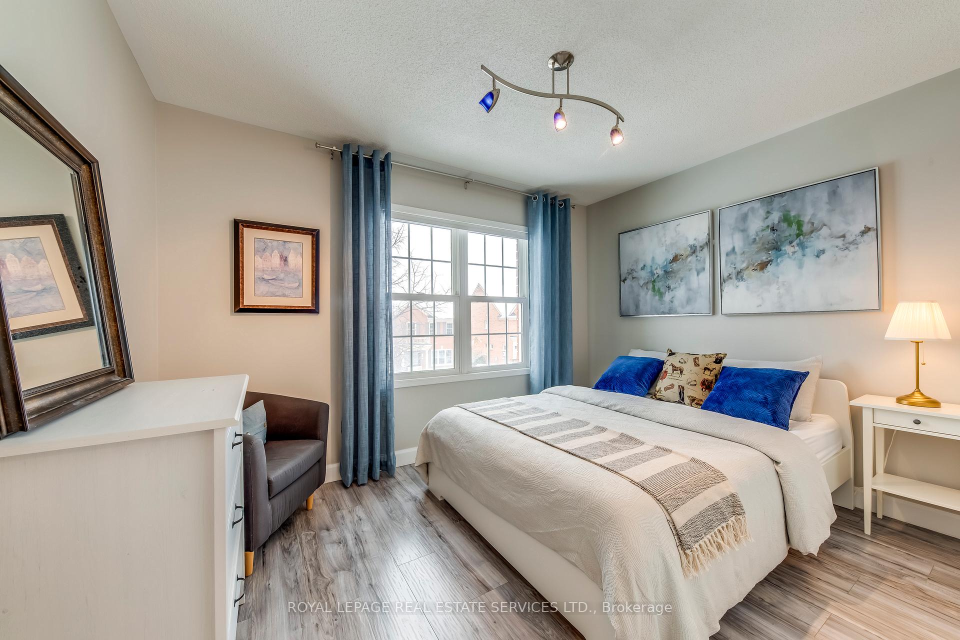 223 Lexington Road, Oakville