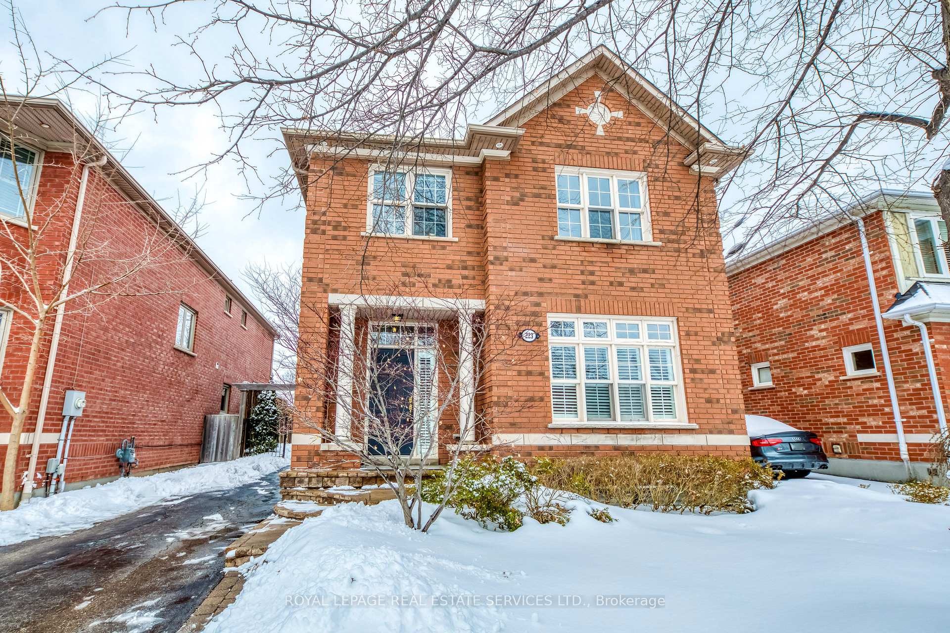 223 Lexington Road, Oakville