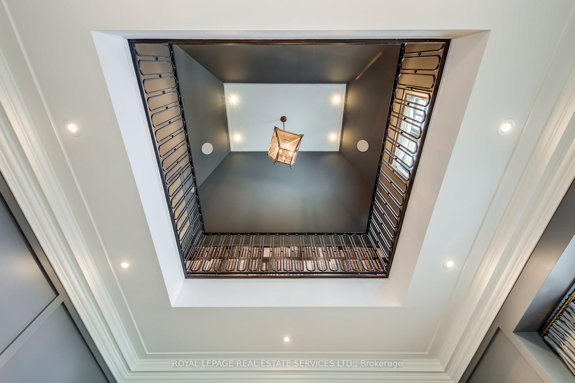 1522 Devon Road, Oakville, ON L6J 2M5, Oakville ON, L6J 2M5