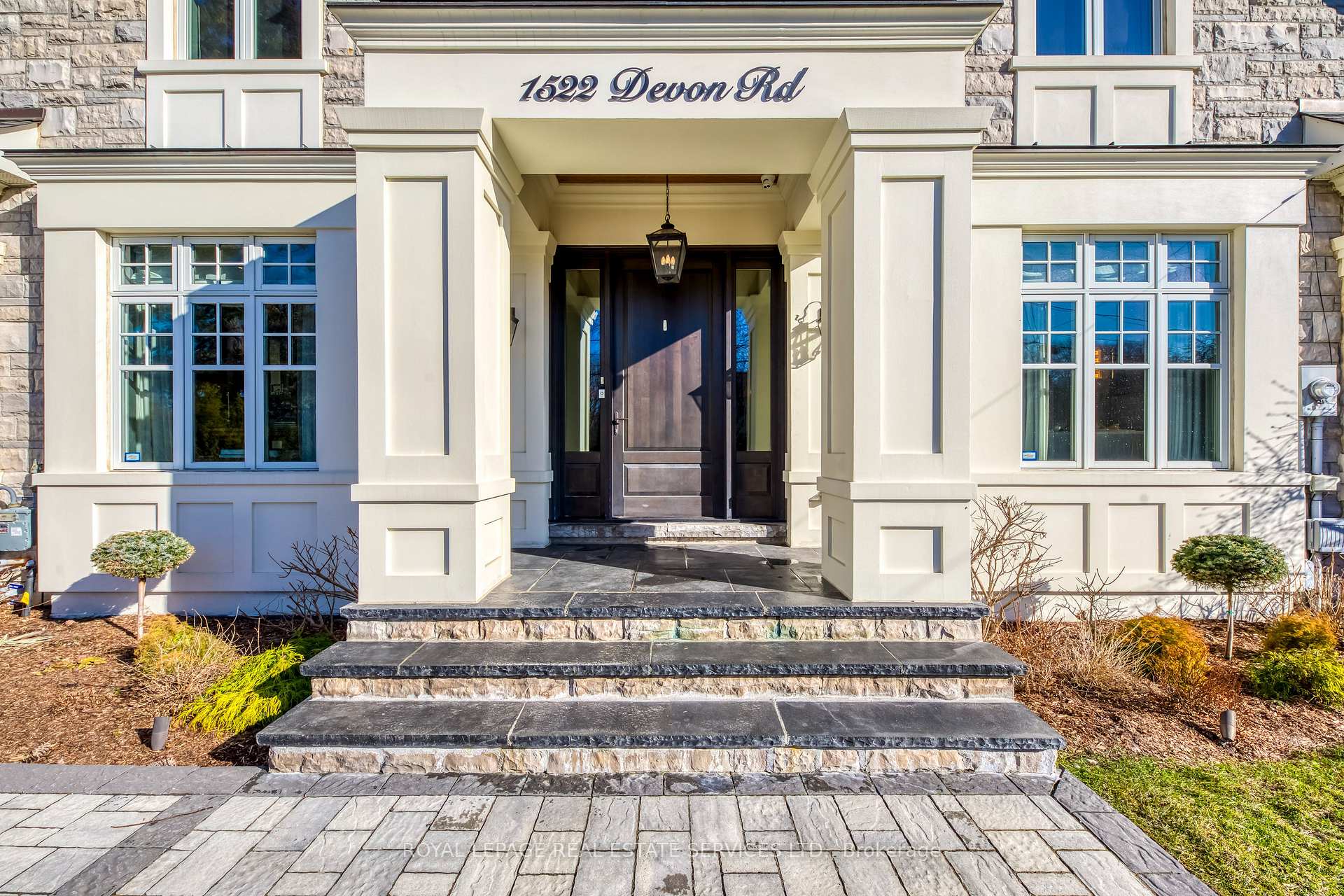 1522 Devon Road, Oakville, ON L6J 2M5, Oakville ON, L6J 2M5