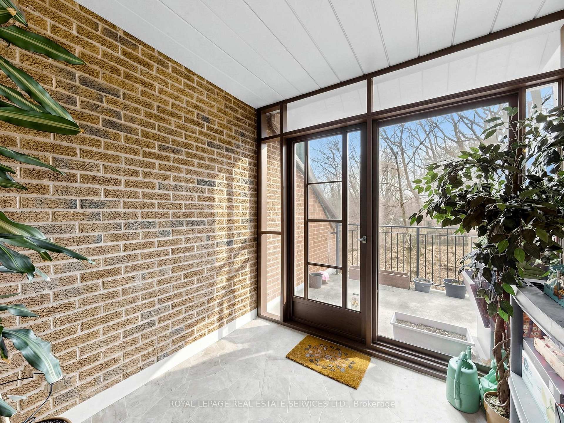 530 Falgarwood Drive 21