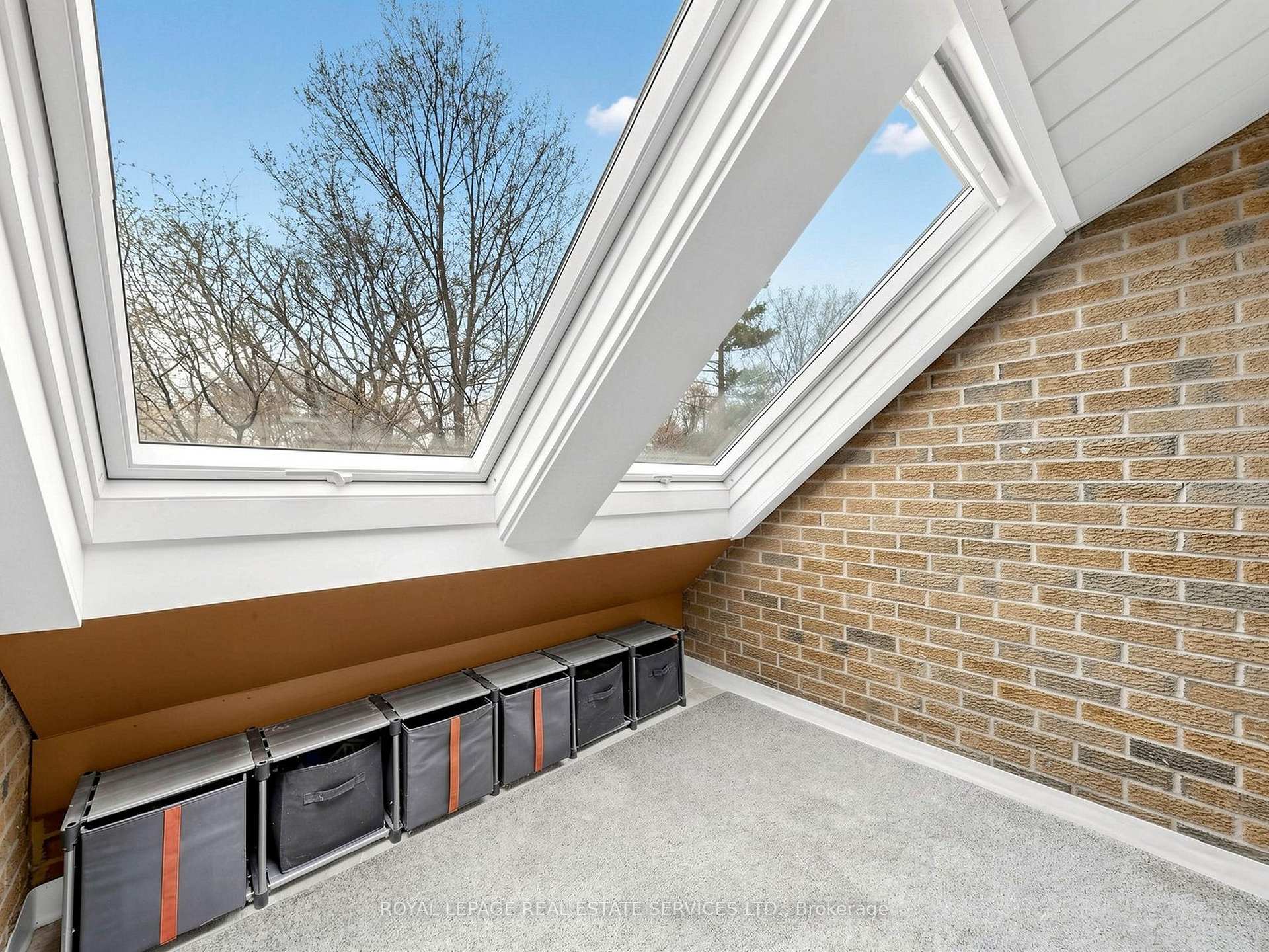 530 Falgarwood Drive 21