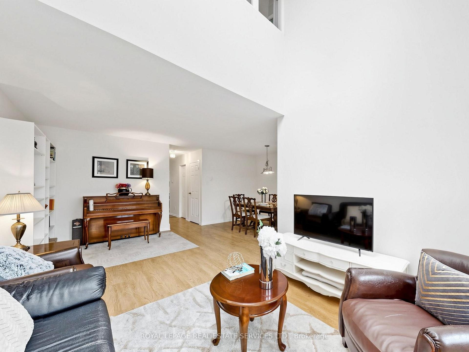 530 Falgarwood Drive 21