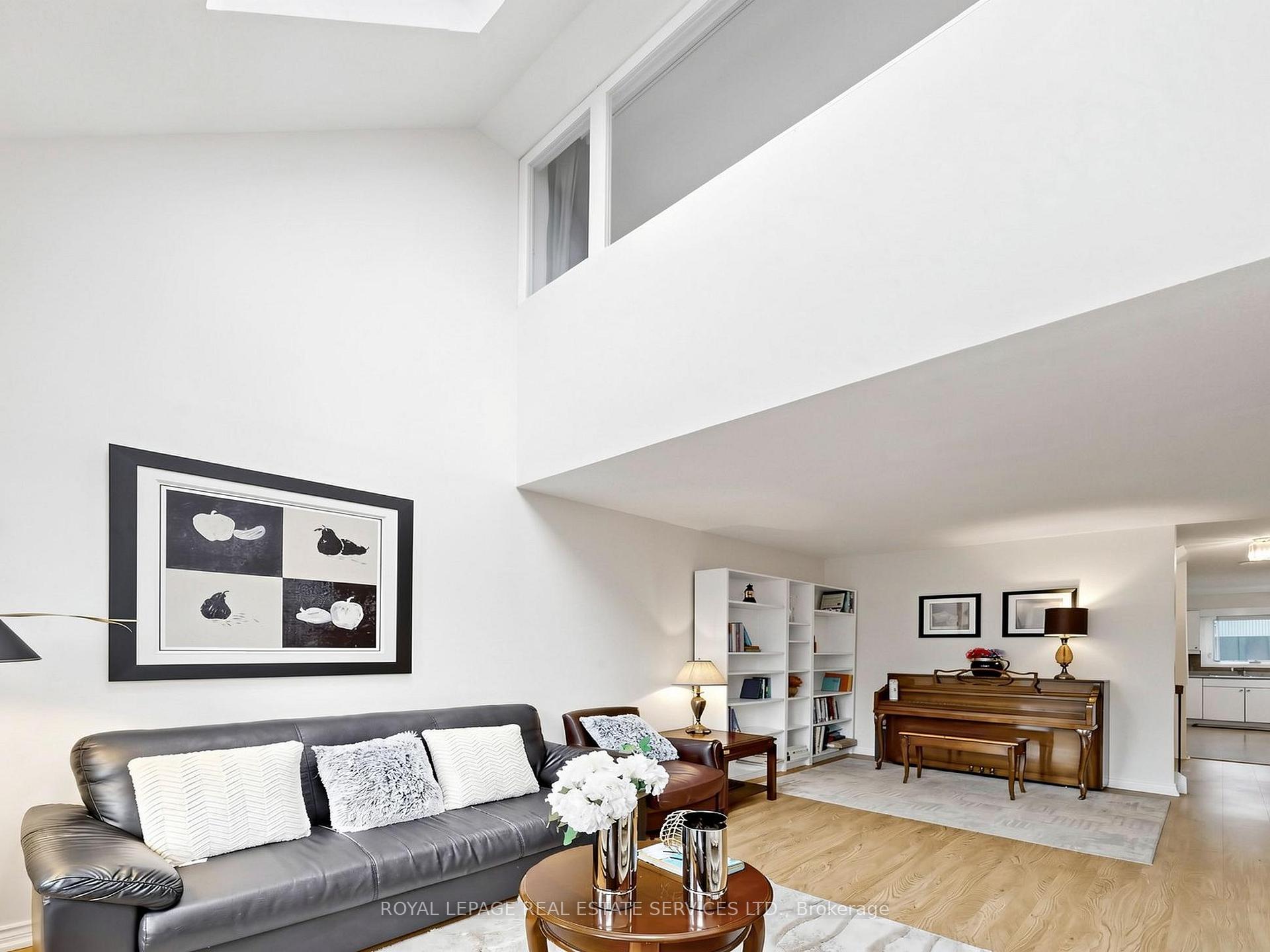 530 Falgarwood Drive 21