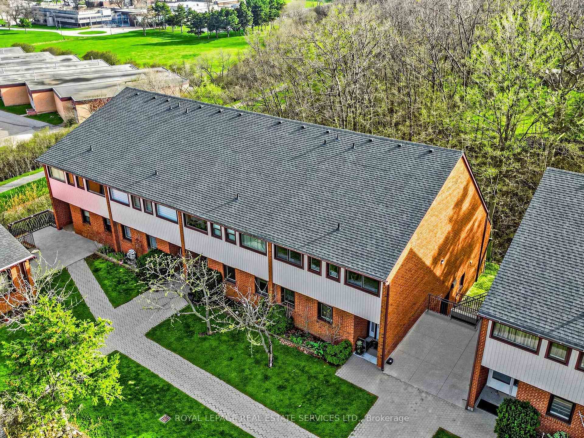 530 Falgarwood Drive 21