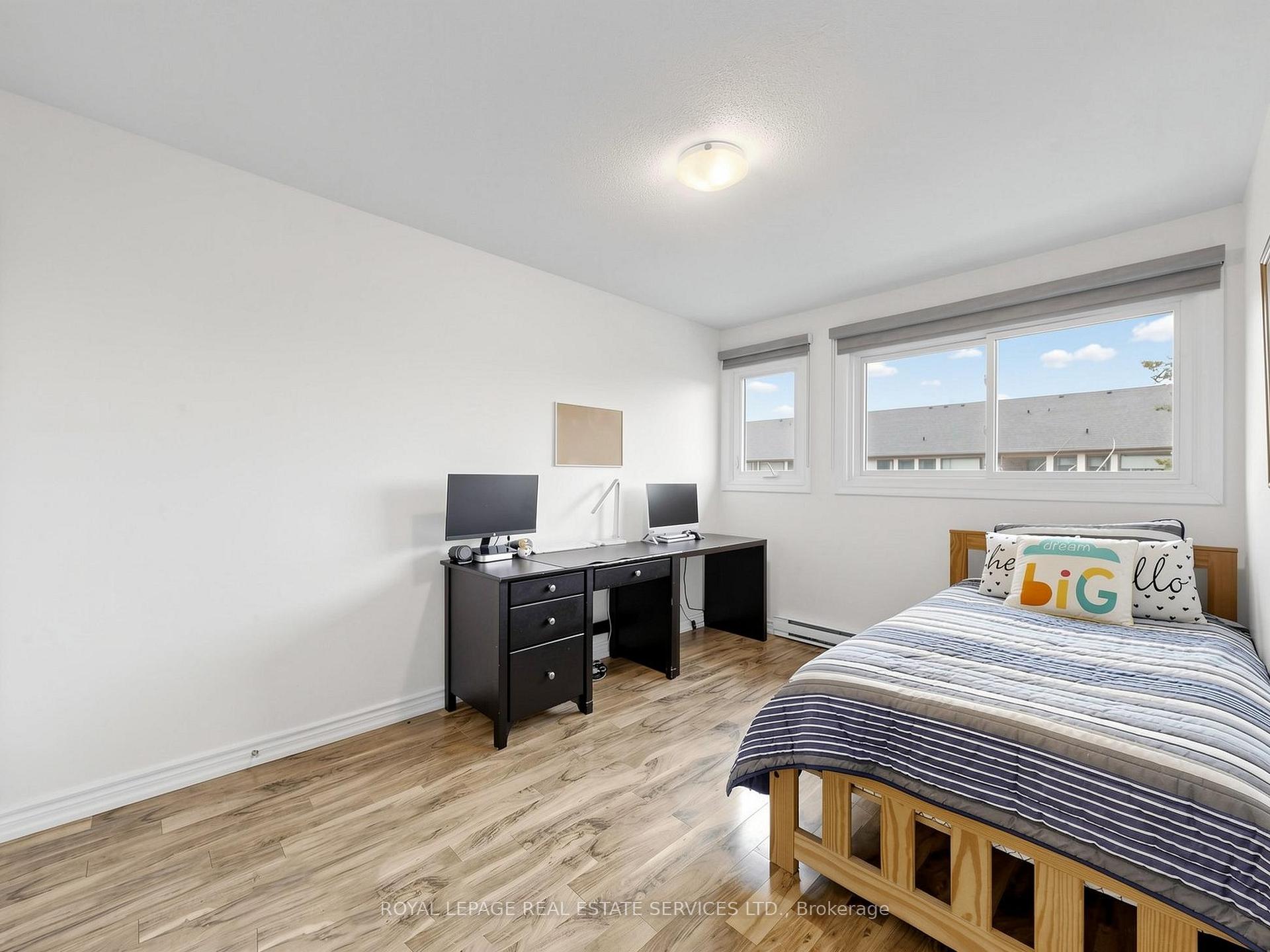 530 Falgarwood Drive 21