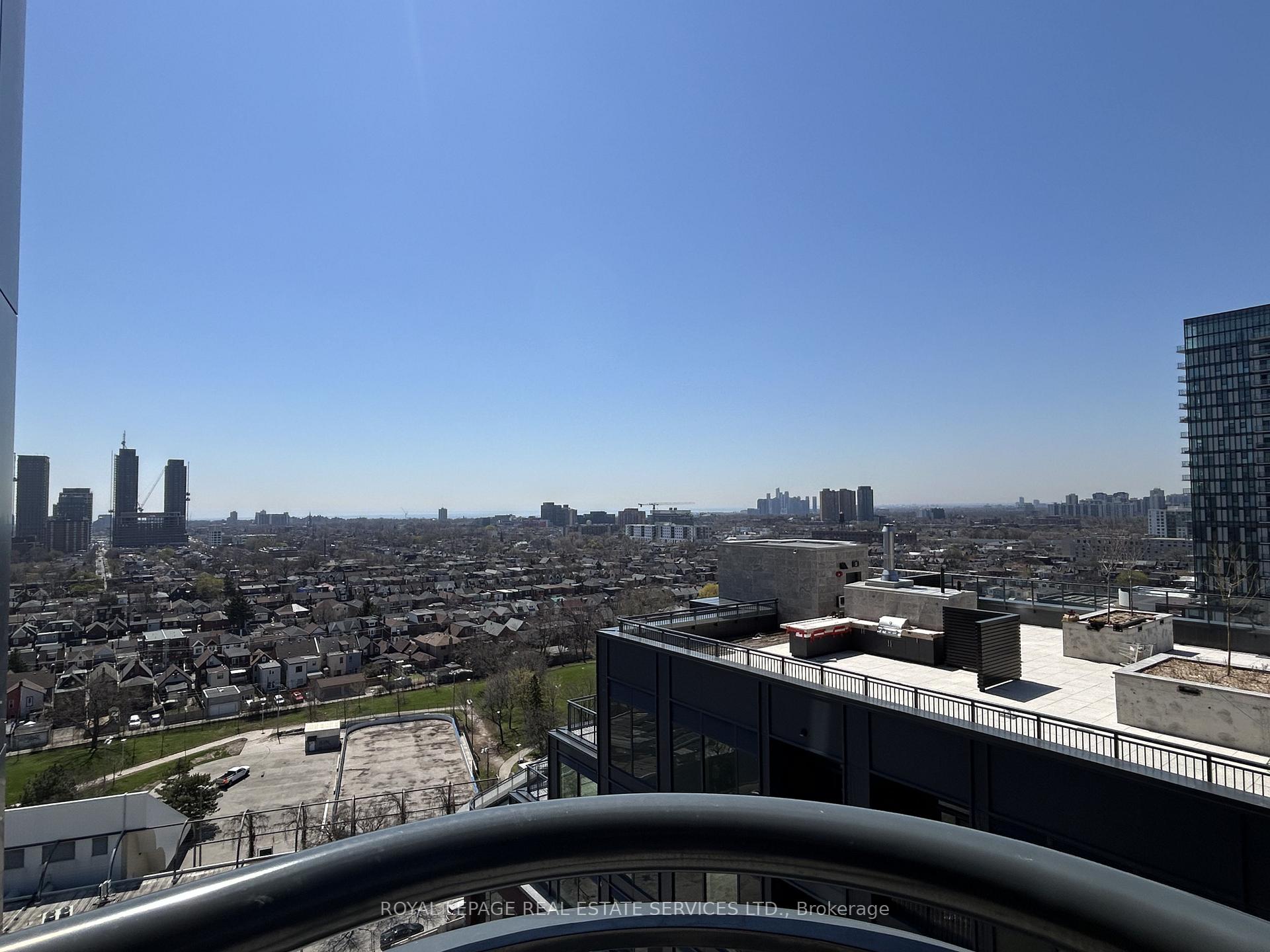 1185 Dupont Street 1211