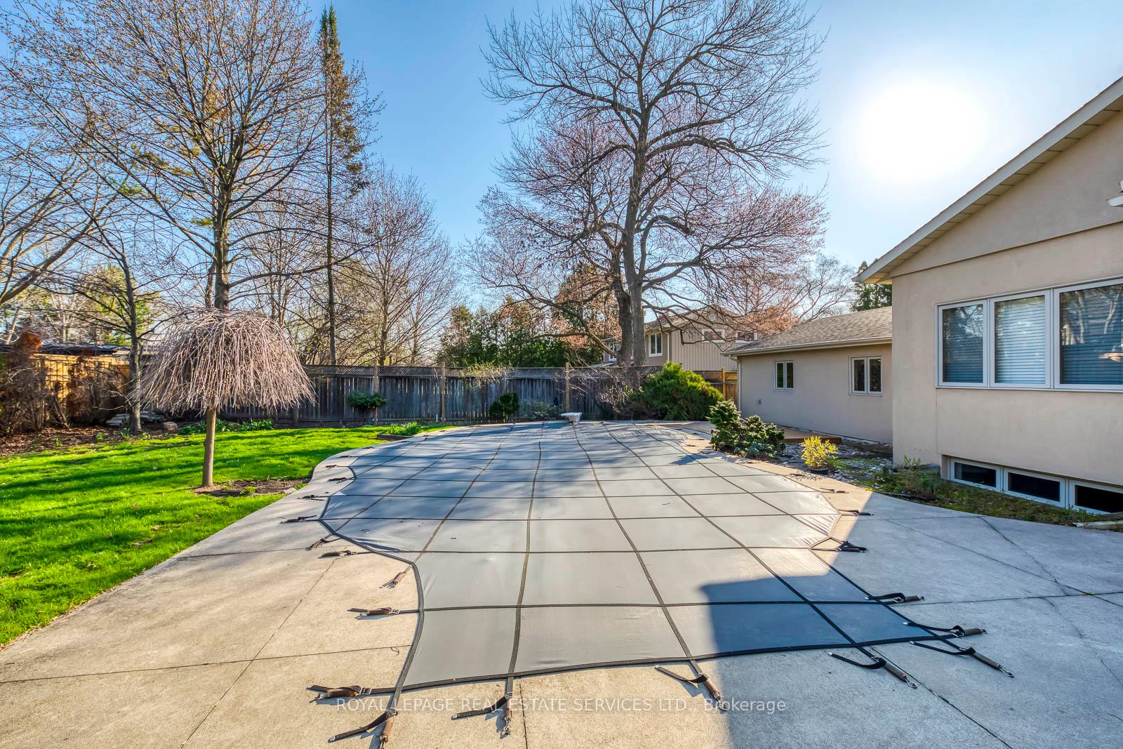 1327 Sedgewick Crescent