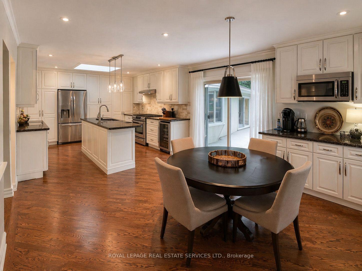 1327 Sedgewick Crescent